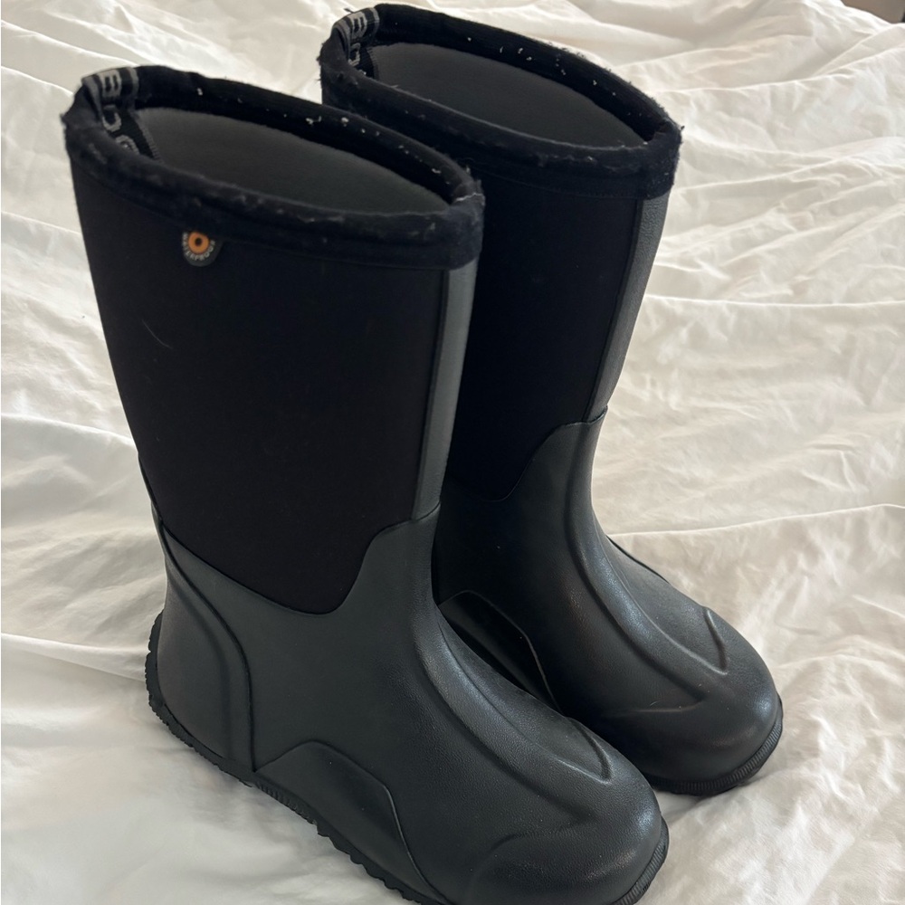 Kids bogs boots size 5